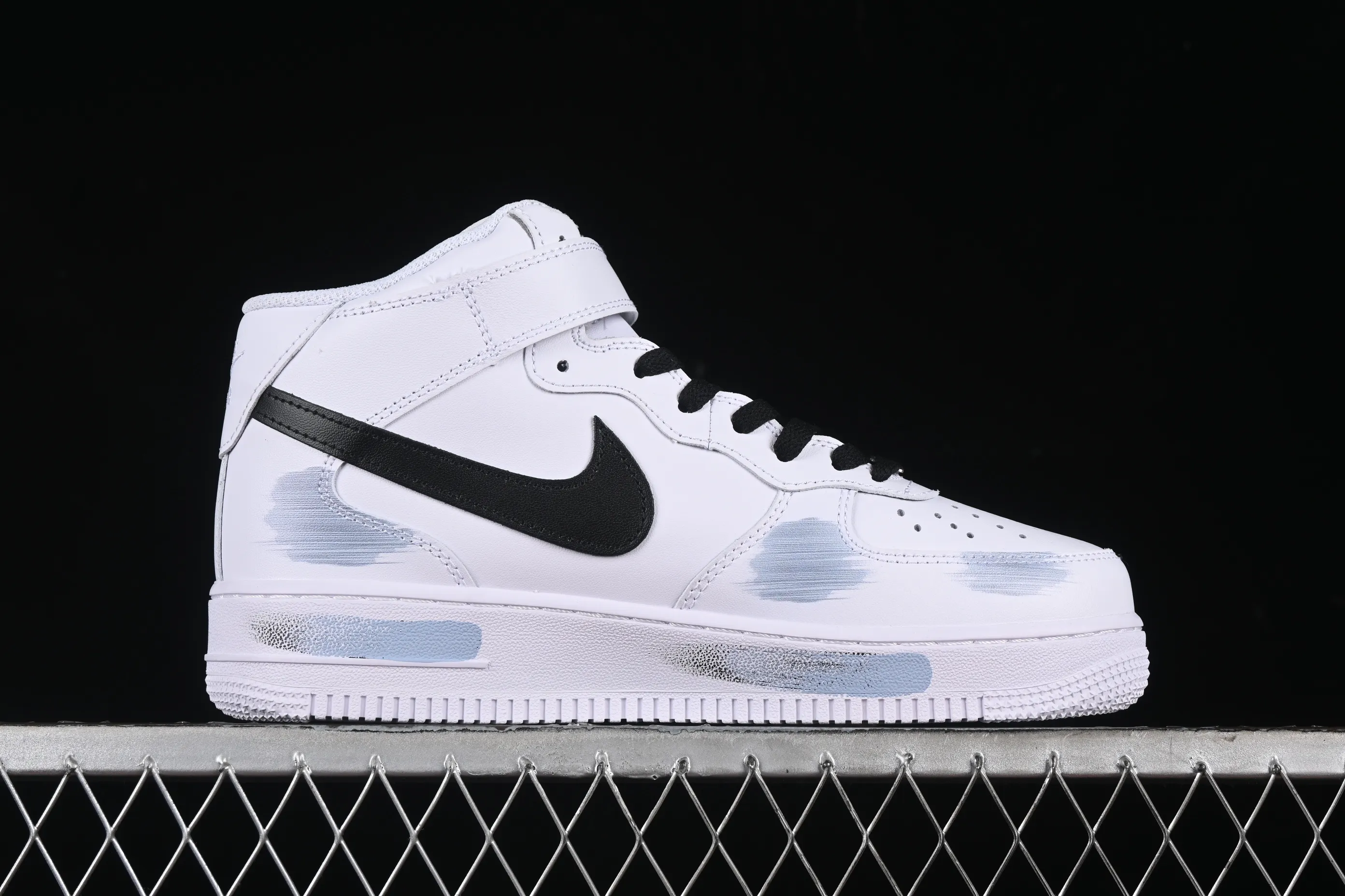 All categories Nk Air Force 1 Air Force series Nk Air Force 1 Mid Air Force mid-top Nk Air Force 1 Mid Hand-painted Fractured Three-hook shadow Inkjet painting Air Force 1 strap mid-top casual sneakers CW2289-111